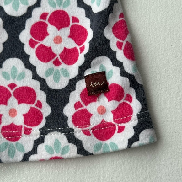 Tea Collection Mandarin Banded Dress in Diamond Floral size 2T - Picture 6 of 7